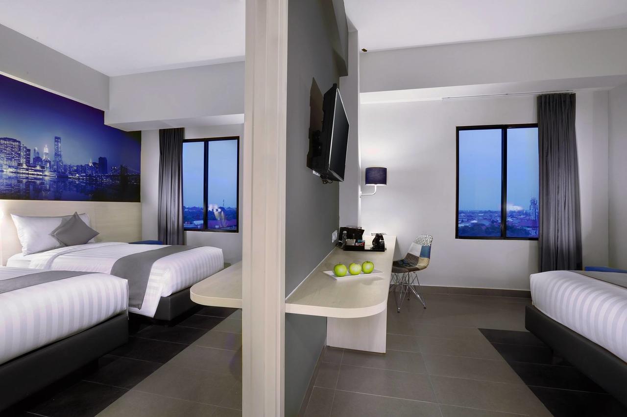 Hotel Neo+ Kebayoran Джакарта Екстериор снимка