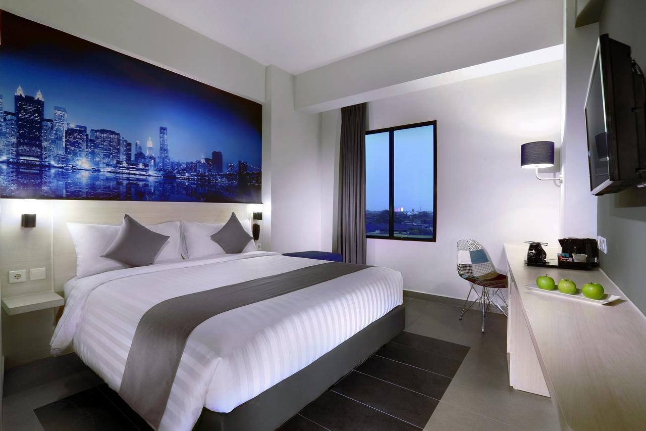 Hotel Neo+ Kebayoran Джакарта Екстериор снимка