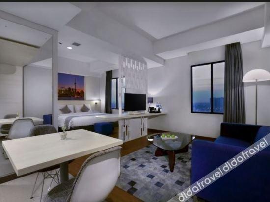Hotel Neo+ Kebayoran Джакарта Екстериор снимка
