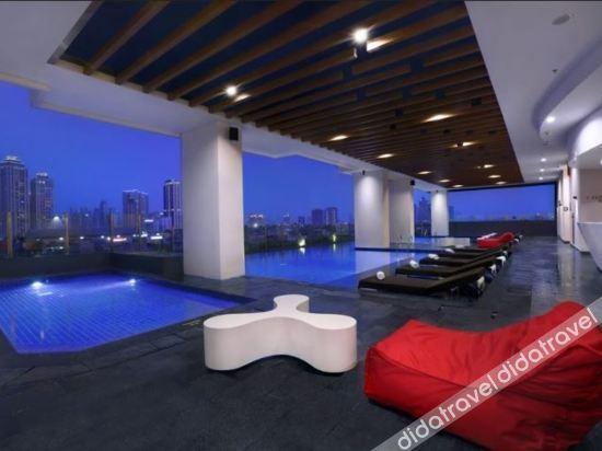 Hotel Neo+ Kebayoran Джакарта Екстериор снимка