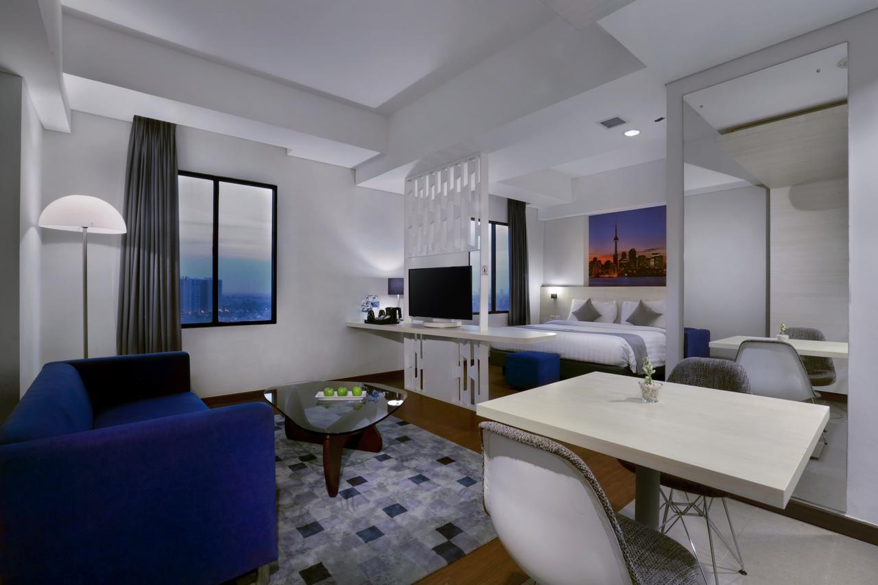 Hotel Neo+ Kebayoran Джакарта Екстериор снимка